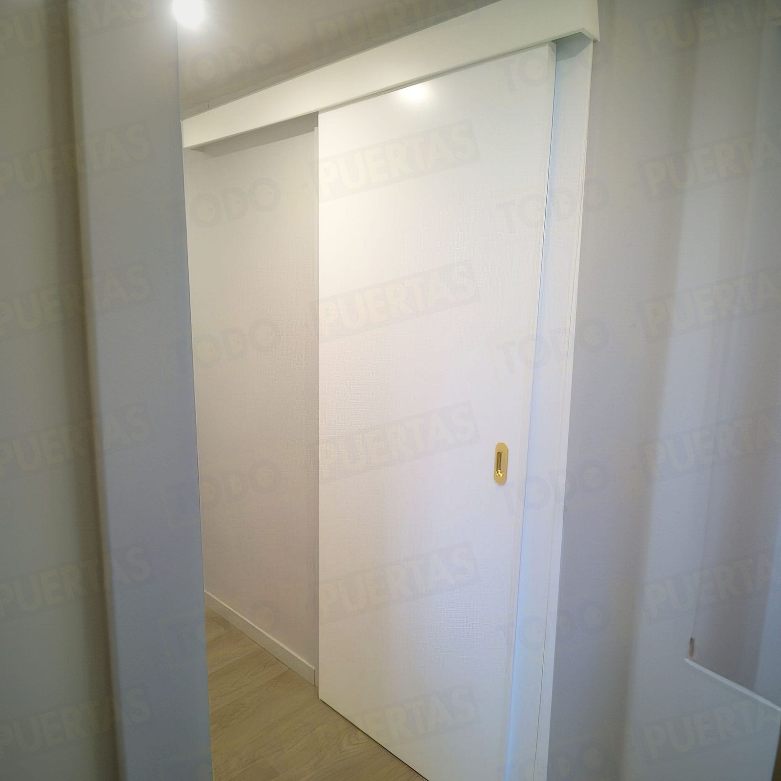 Foto Puertas Lacadas Blancas cliente 40